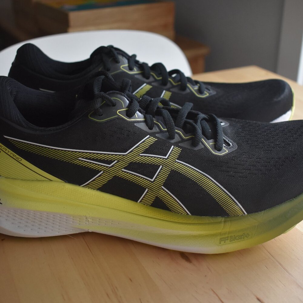 Asics Gel-Kayano 30, Men's 11D, Black/Glow Yellow